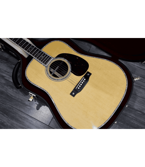 1945 Martin 0-18 Acoustic Guitar